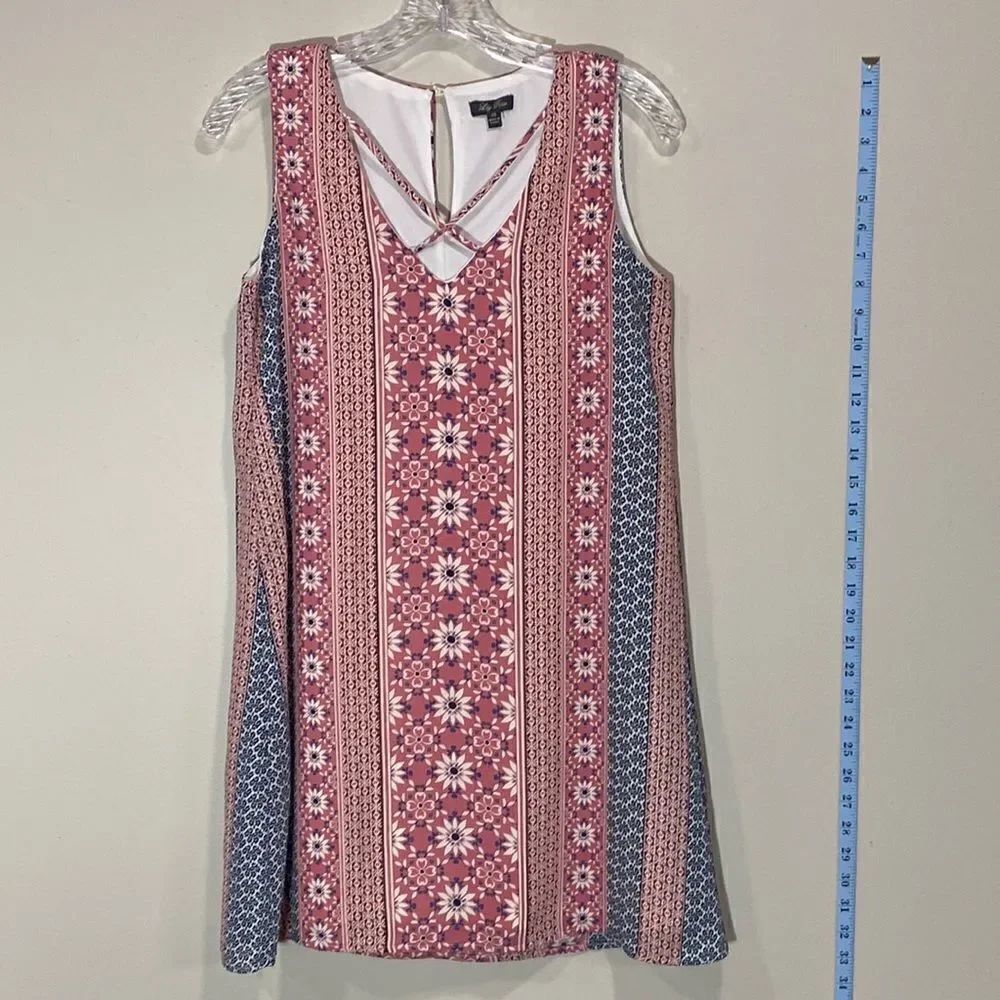 Cute Floral Print Sleeveless Summer Top By Lily Rose. Size Extra Small.